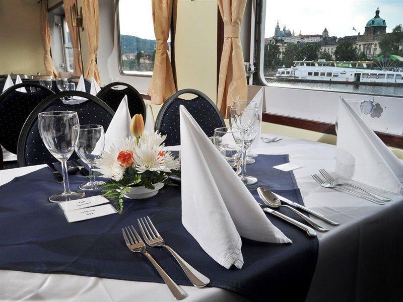 Florentina Boat Praha Bagian luar foto