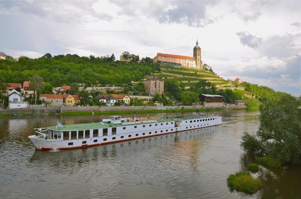 Florentina Boat Praha Bagian luar foto