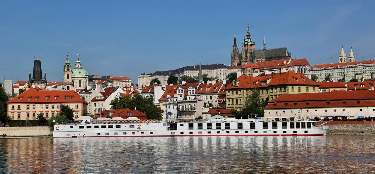 Florentina Boat Praha Bagian luar foto